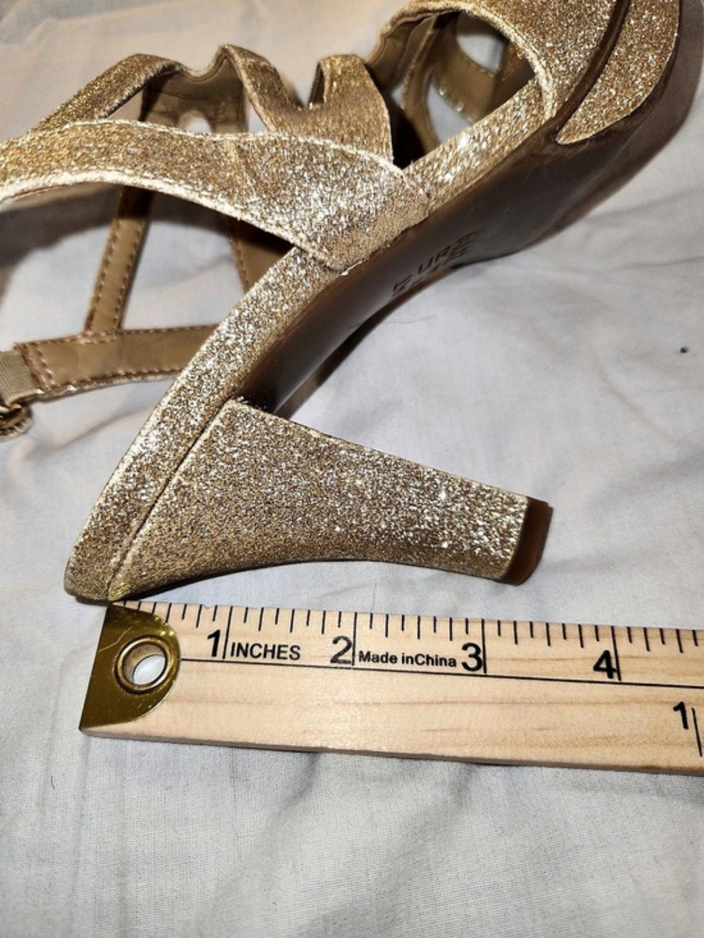 NATURALIZER Glitter Strappy Heels in Gold US 7 - Picture 12 of 12